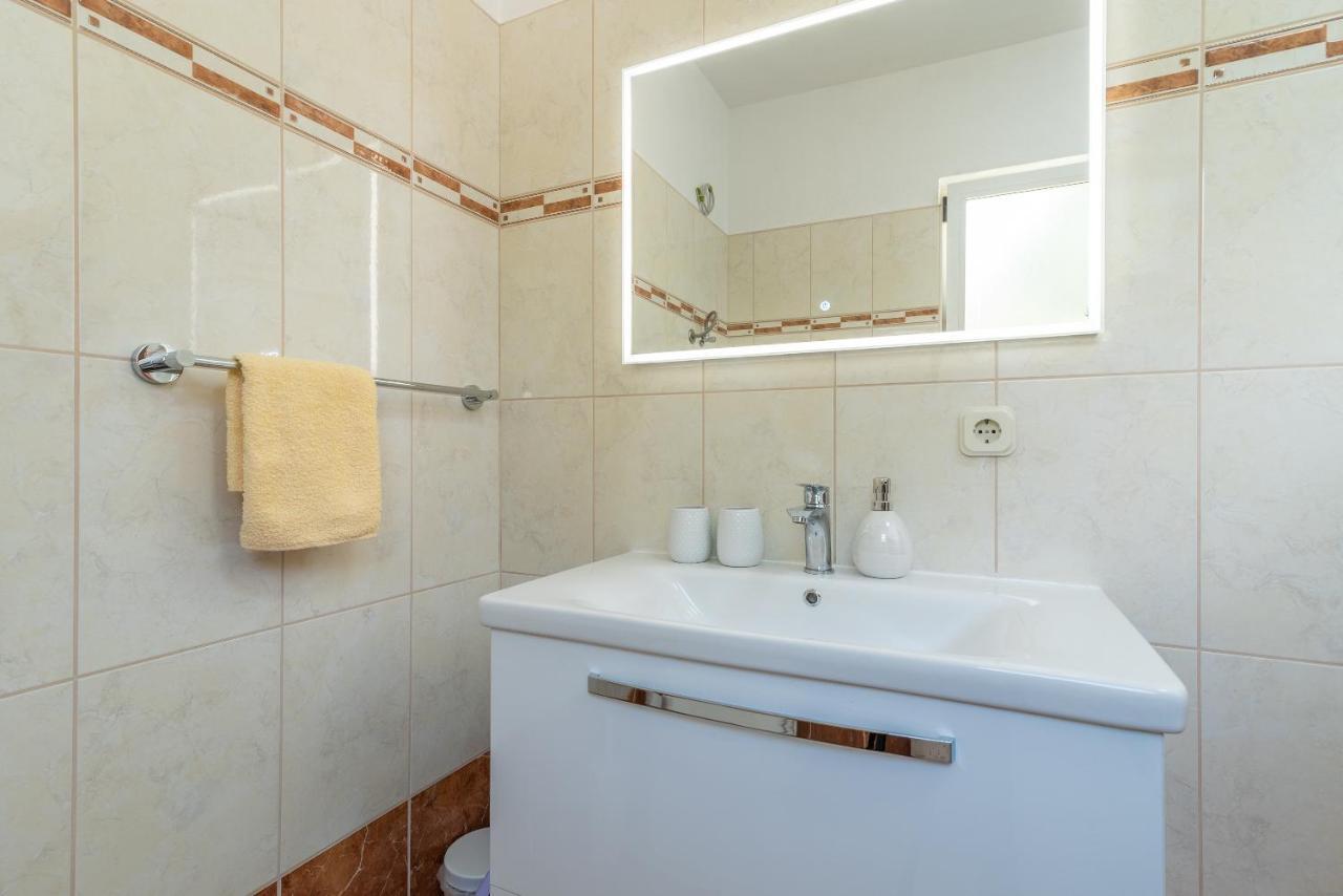 Comfortable Apartment Near The Sea تروغير المظهر الخارجي الصورة