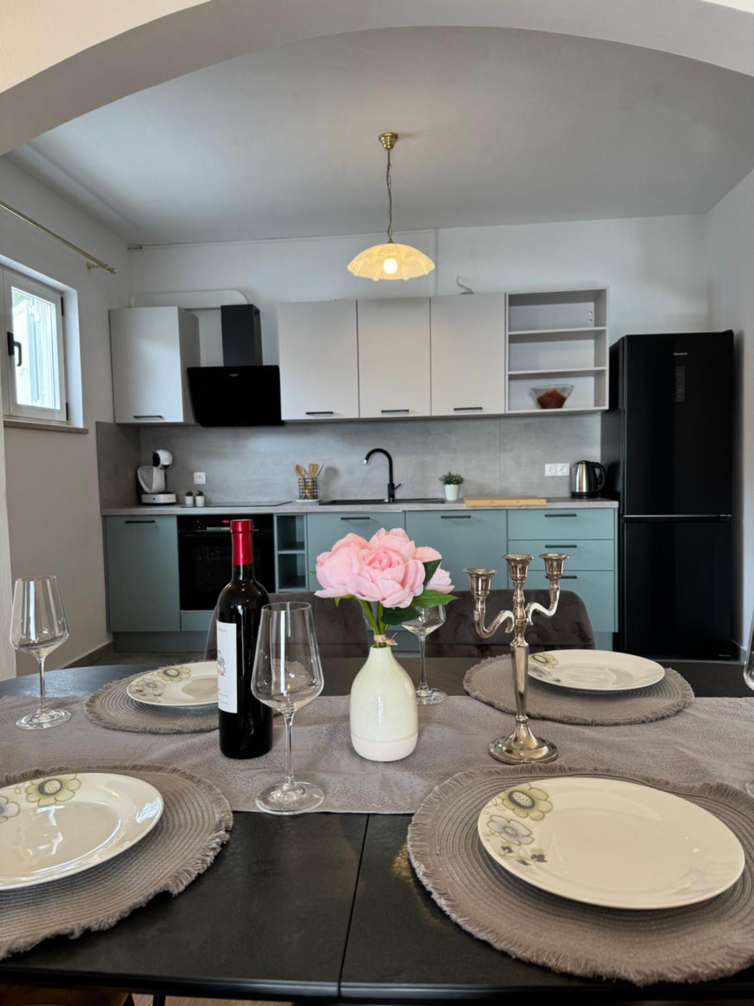 Comfortable Apartment Near The Sea تروغير المظهر الخارجي الصورة